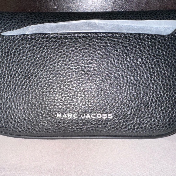 Marc Jacobs Black Leather Crossbody. - Picture 5 of 6